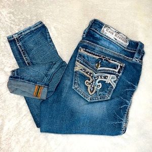 ⭐️LIKE NEW ROCK REVIVAL JEANS⭐️